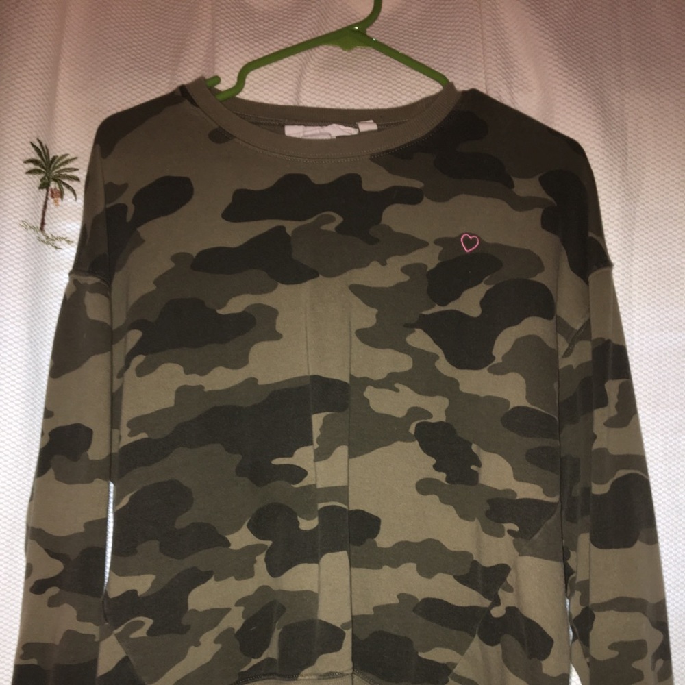 (M-L) Camouflage Sweater